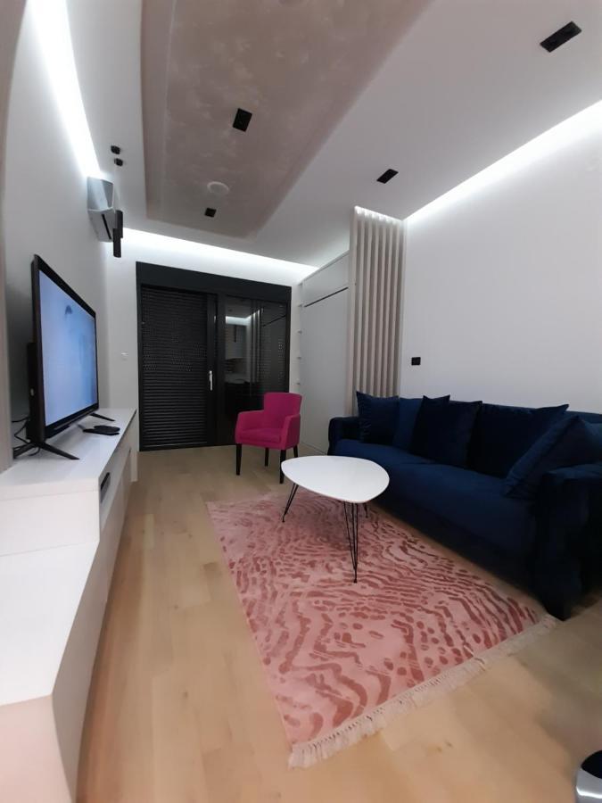 Rent Apartment Lux Soho City بار المظهر الخارجي الصورة